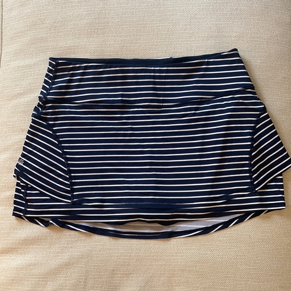 Athleta Pants - Athleta Skirt with Shorts - Navy & White - Large